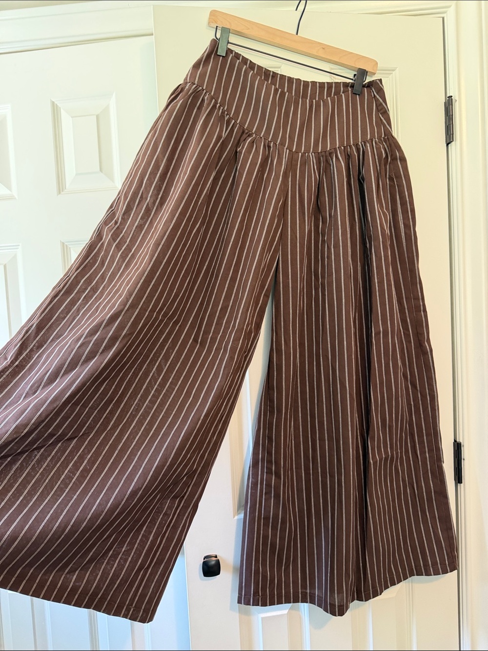 NWOT Striped Brown Wide Leg Pant with Gathered Waist - Picture 2 of 3